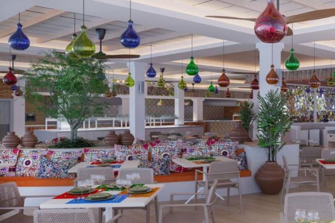Bahia Principe Grand Punta Cana Eksteriør billede The buffet at the hotel