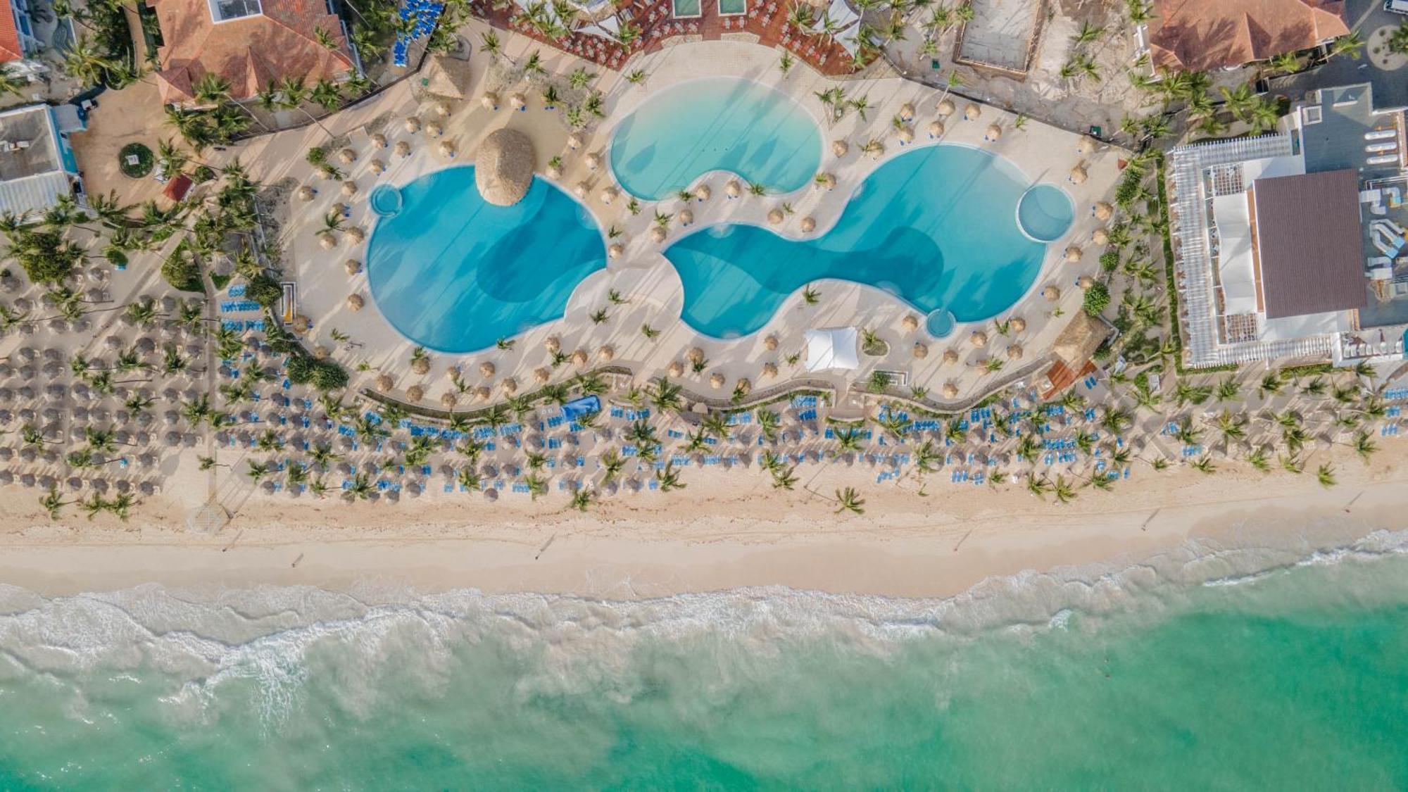 Bahia Principe Grand Punta Cana Eksteriør billede Aerial view of the beach