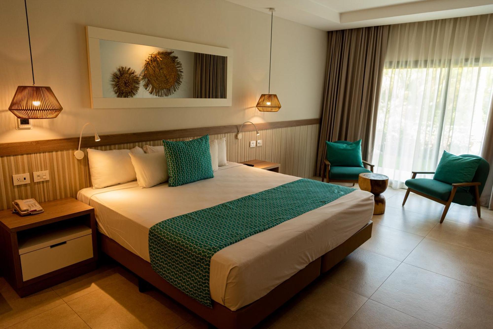 Bahia Principe Grand Punta Cana Eksteriør billede A room at the Iberostar Grand Hotel Bávaro
